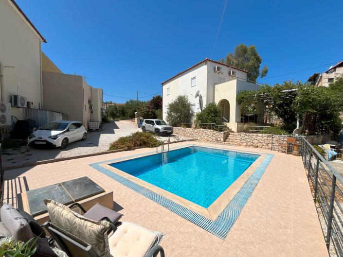 Image No.43-2 Bed Semi-Detached for sale