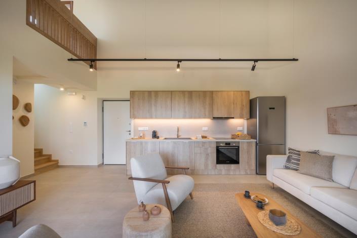 Image No.19-2 Bed Maisonette for sale