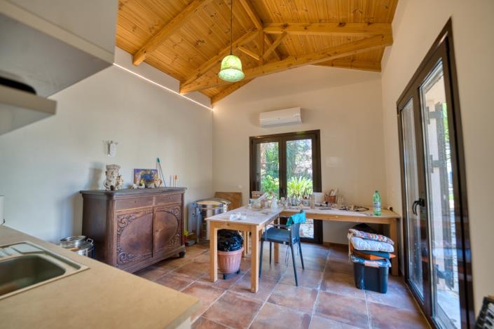 Image No.12-2 Bed Villa for sale