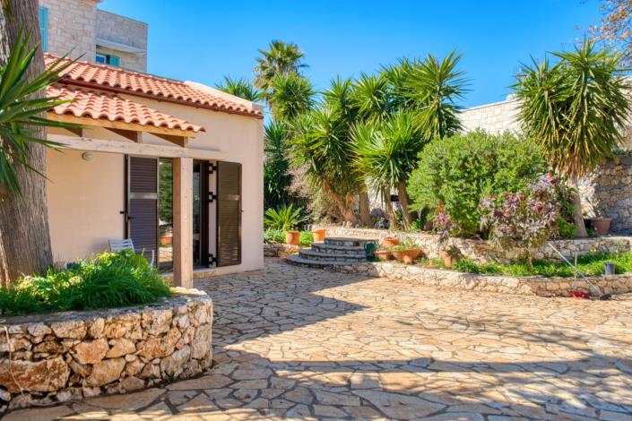 Image No.22-2 Bed Villa for sale