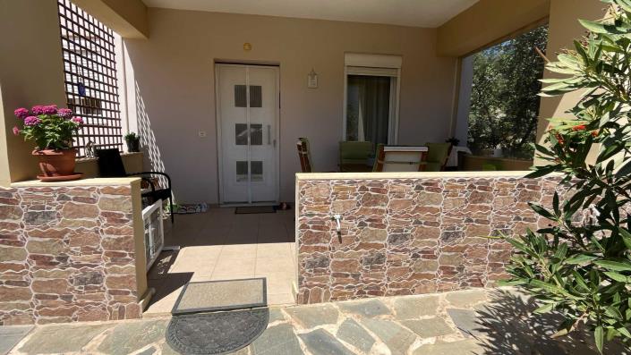 Image No.6-2 Bed Townhouse for sale