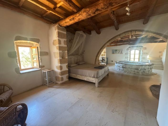 Image No.5-2 Bed House for sale