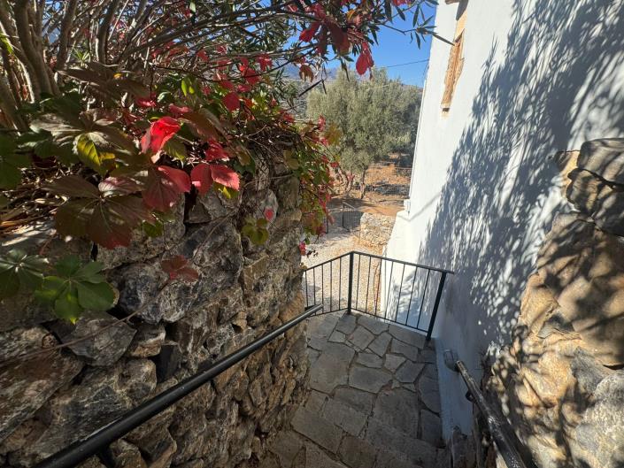 Image No.24-2 Bed House for sale