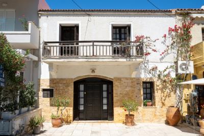 Beachfront-House-for-sale-in-Chania-Crete--1-