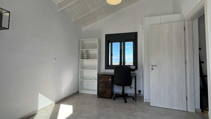 Image No.19-2 Bed Villa for sale