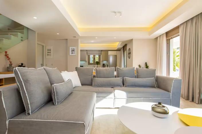 Image No.8-3 Bed Villa for sale