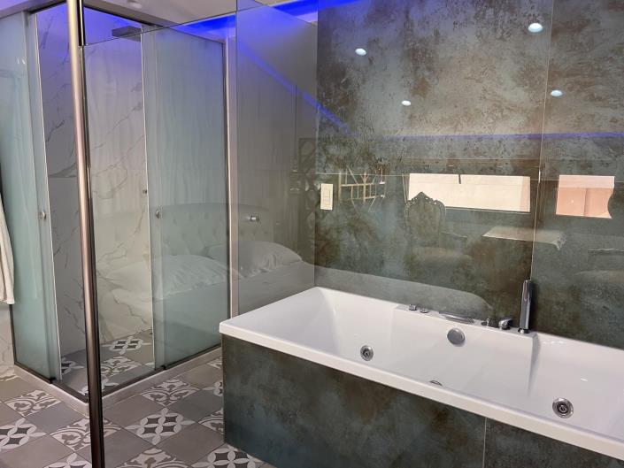 Image No.25-3 Bed Apartment for sale