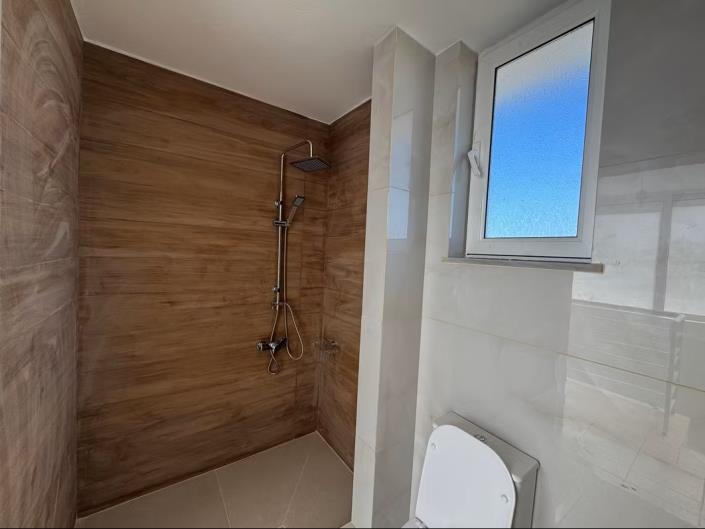 Image No.26-3 Bed House for sale