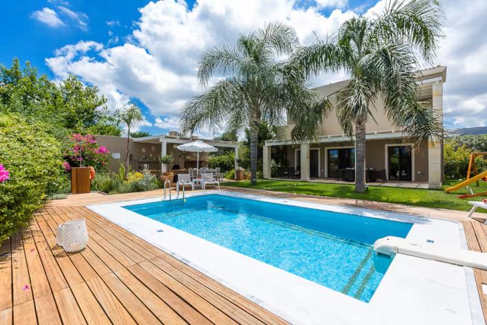 Image No.2-4 Bed Villa for sale