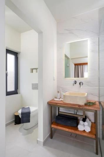 Image No.18-2 Bed House for sale