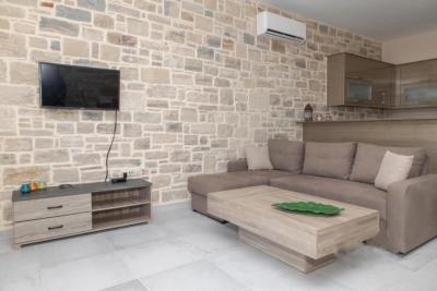 Stone-villa-fro-sale-in-Heraklion-Crete--12-
