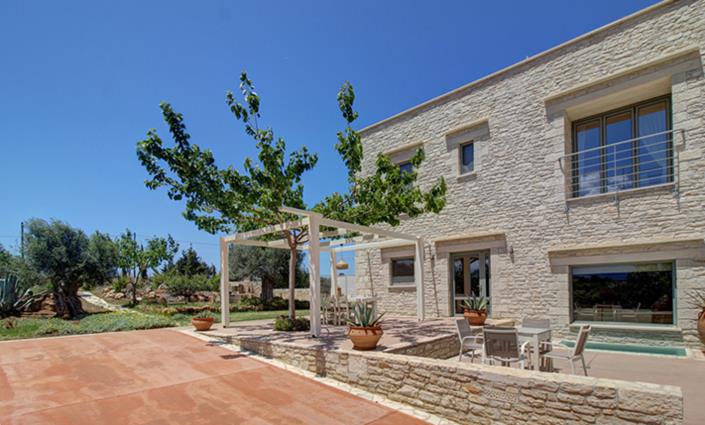 Image No.35-2 Bed Villa for sale