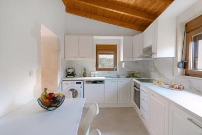 Stone-villa-in-Adele-Rethymno-Crete-for-sale--12-