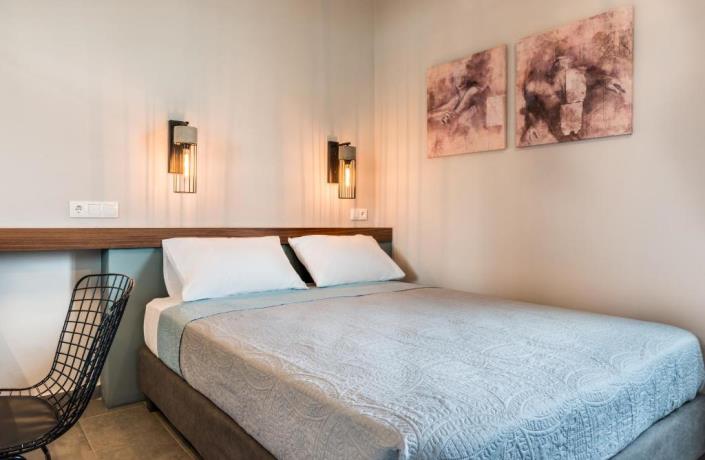 Image No.17-1 Bed Townhouse for sale