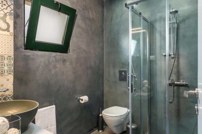 Image No.20-1 Bed Townhouse for sale