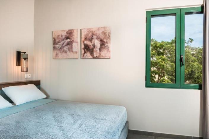 Image No.24-1 Bed Townhouse for sale