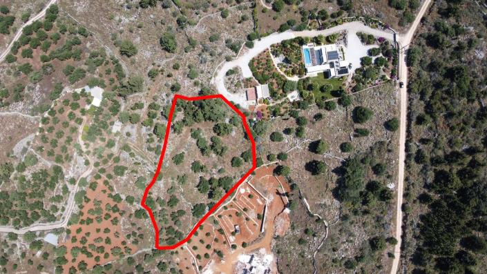 Image No.4-4 Bed Land for sale