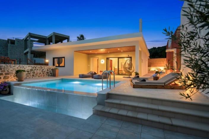 Image No.2-2 Bed Villa for sale