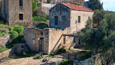 Renovation-project-with-sea-views-for-sale-in-Chania-Crete--4-
