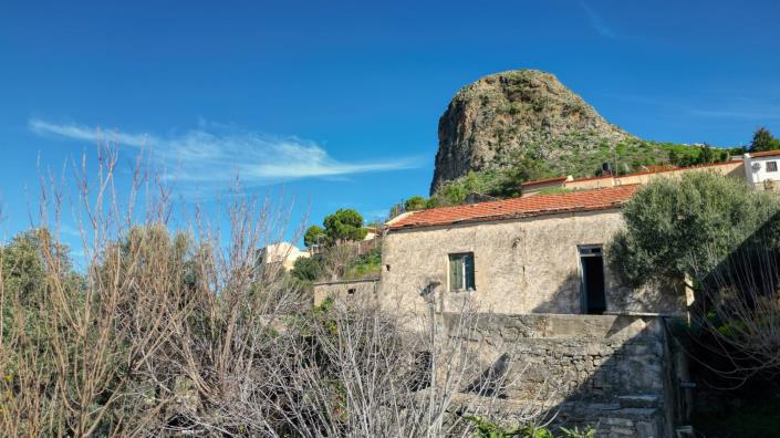 Image No.17-House for sale