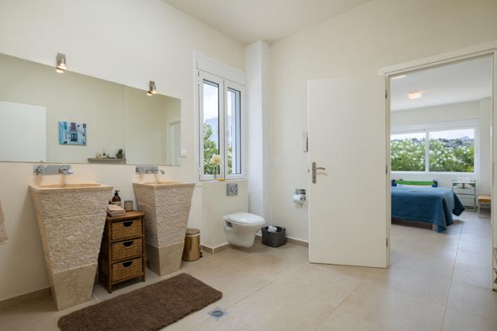 Image No.12-3 Bed Villa for sale