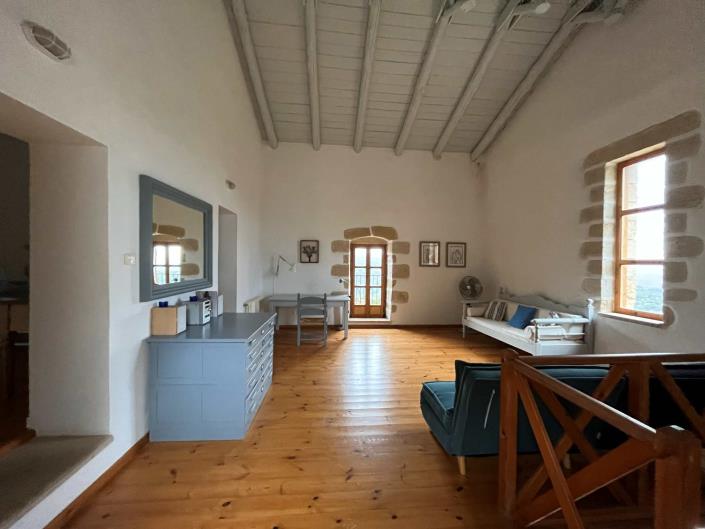 Image No.8-2 Bed House for sale