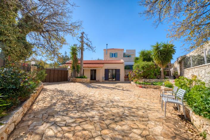 Image No.9-2 Bed Villa for sale