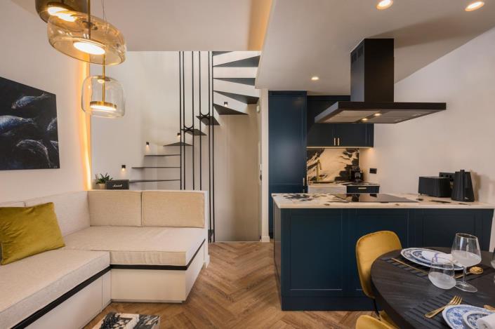 Image No.5-2 Bed House for sale