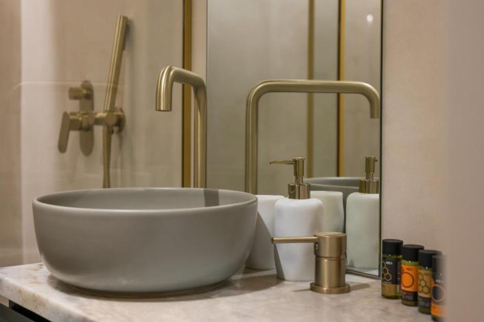 Image No.9-2 Bed House for sale