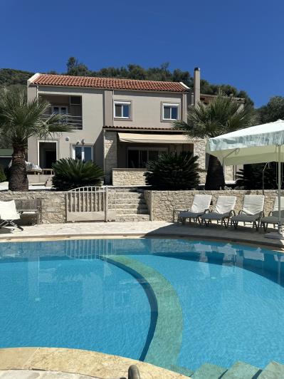 Image No.12-3 Bed Villa for sale