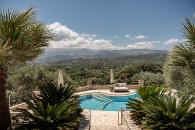 Stone-villa-for-sale-in-Chania-Crete--7-