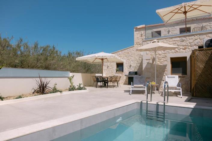 Image No.5-2 Bed Villa for sale
