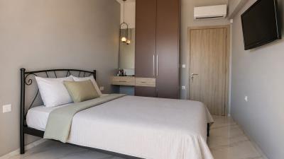 2-bedroom-property-for-sale-in-Chania-Crete--6-