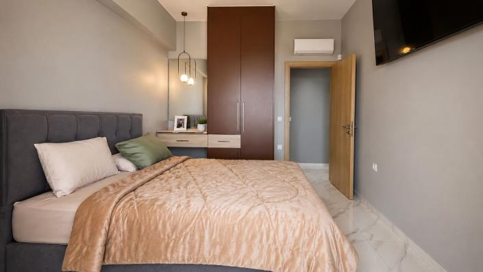 Image No.13-2 Bed House for sale
