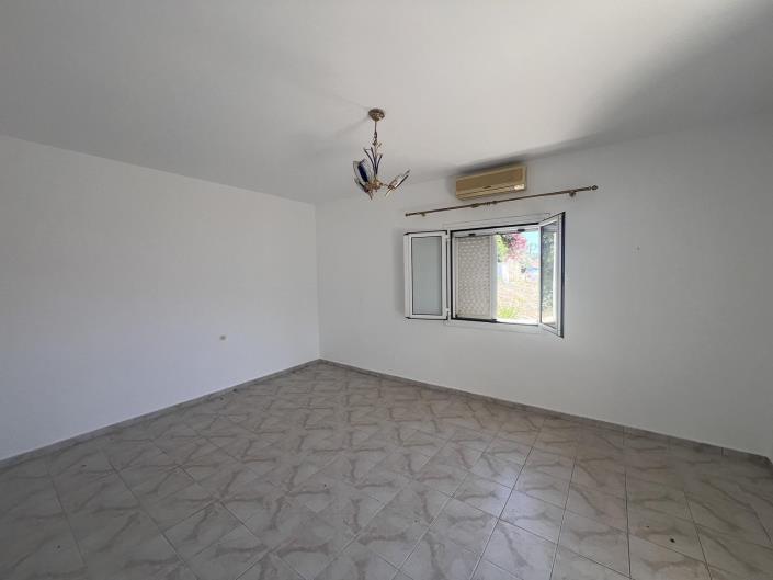 Image No.9-1 Bed House for sale