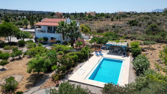 Image No.2-5 Bed Villa for sale