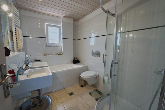 Image No.27-5 Bed Villa for sale