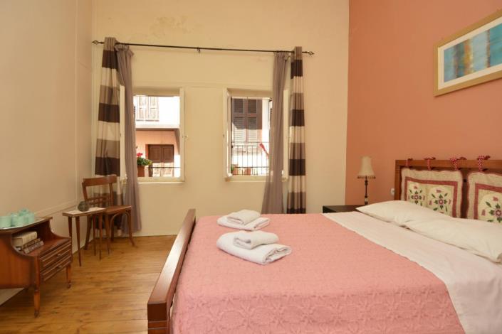 Image No.17-1 Bed House for sale