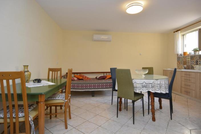 Image No.22-1 Bed House for sale