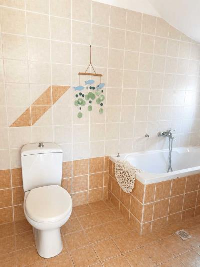 Image No.8-2 Bed House for sale
