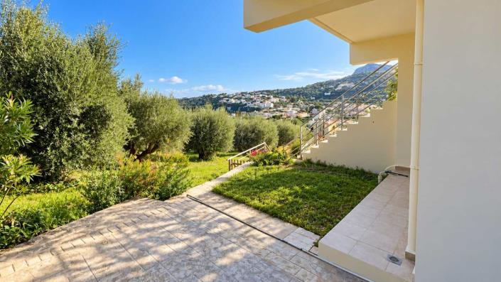 Image No.18-2 Bed Maisonette for sale