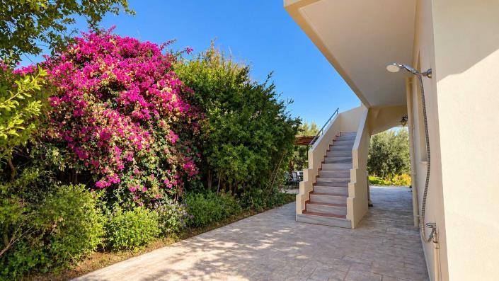 Image No.17-2 Bed Maisonette for sale