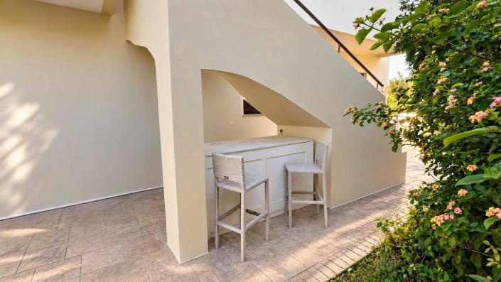 Image No.19-2 Bed Maisonette for sale