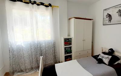 Bedroom-2-downstairs