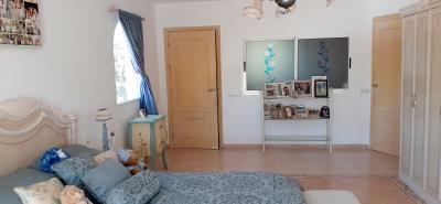Bedroom-5-upstairs-2