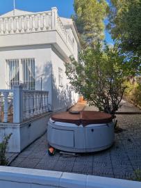Jacuzzi-tub-Juan