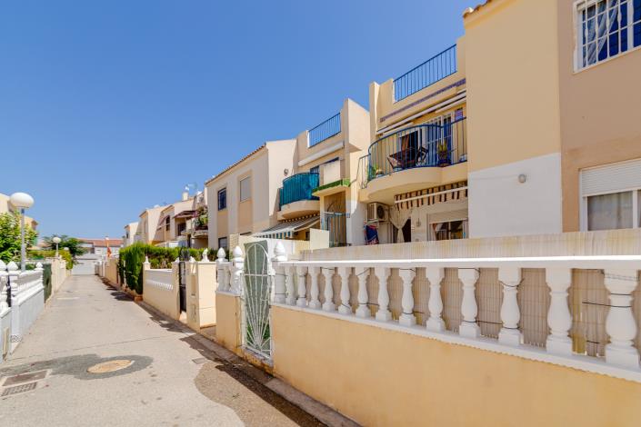 Image No.25-2 Bed Bungalow for sale