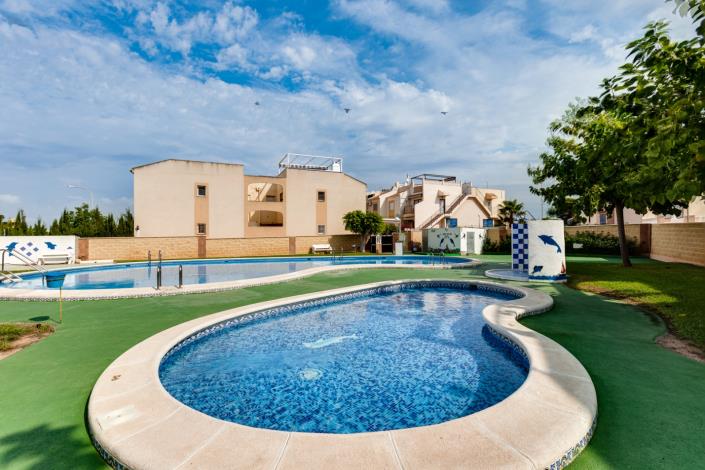 Image No.32-2 Bed Bungalow for sale