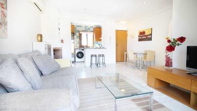 2-bed-almonte-upstairs-apartment-on-la-finca-golf-living
