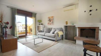2-bed-almonte-upstairs-apartment-on-la-finca-golf-living-space